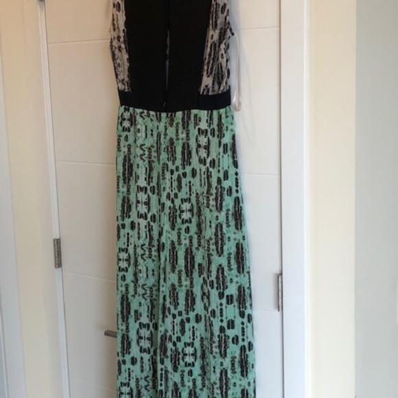 BCBGMazAzria Kelly Green and Black Etta Dress - Picture 2 of 3